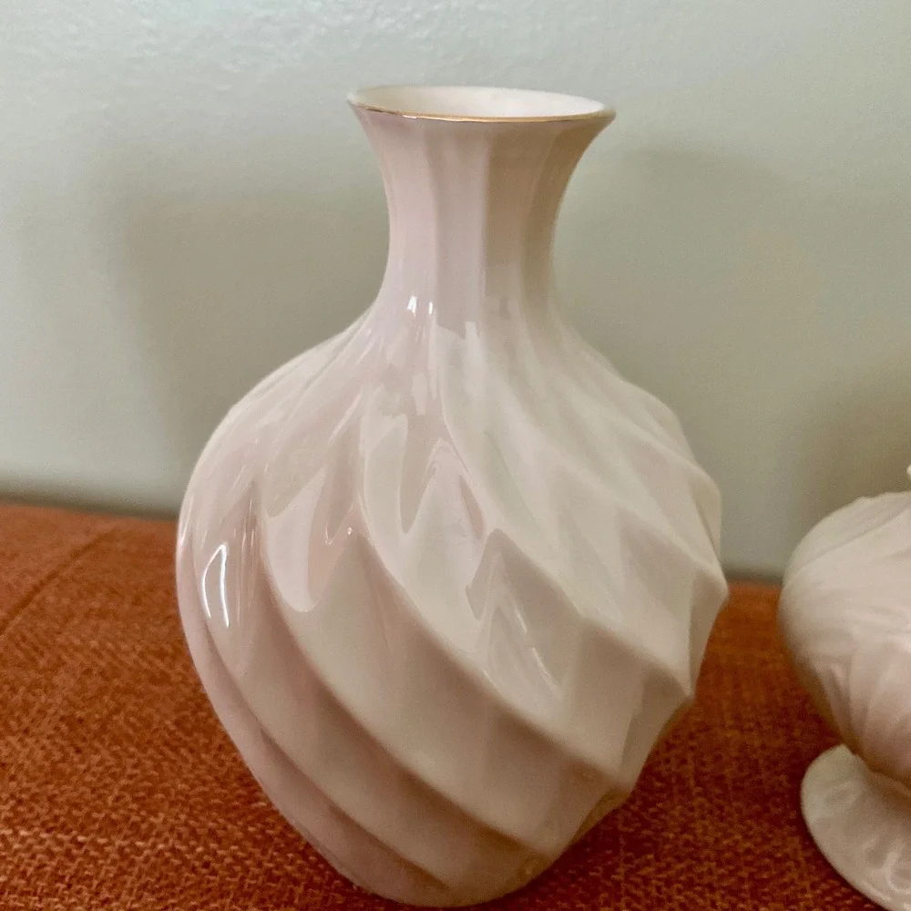 Lenox Ivory Fine China Bud‎ Vase Set 24k Gold Trim Swirl Leaf Embossed Made USA